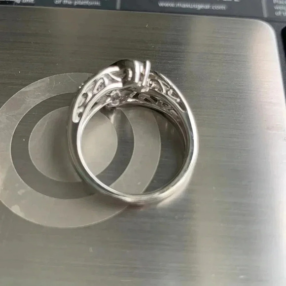 Sterling silver and CZ ring size 7 - Picture 5 of 5